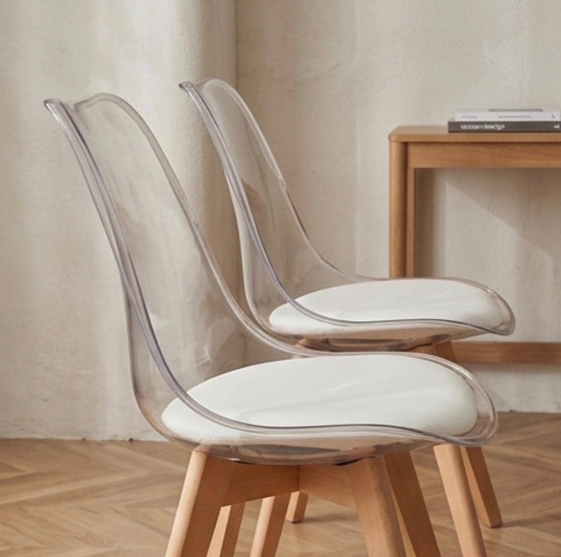 Set of 4 Transparent Dining Chairs with White Cushions | 32.7" Height | Dining Room Seat | Scandinavian Style