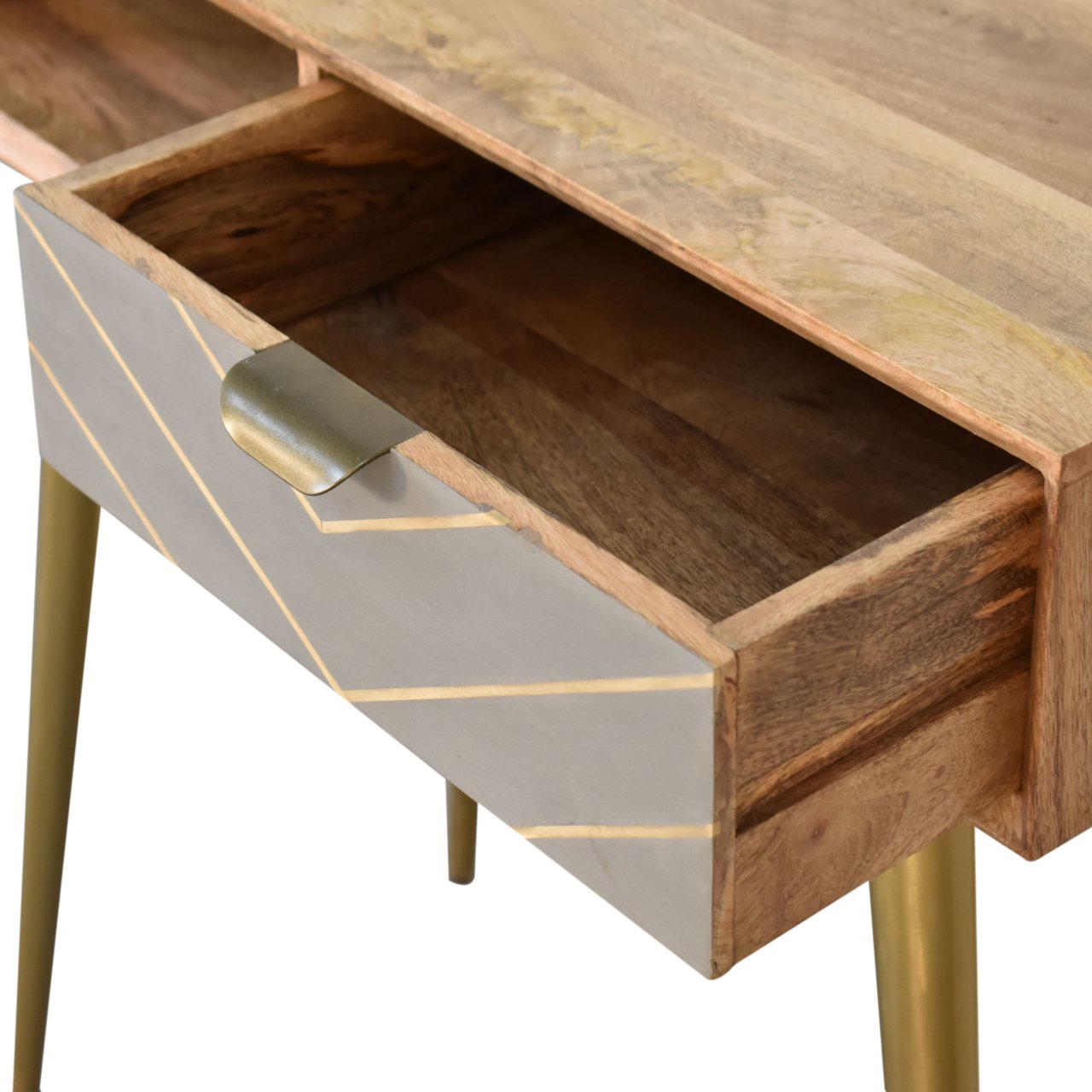 Bureau ciment laiton passe-câbles