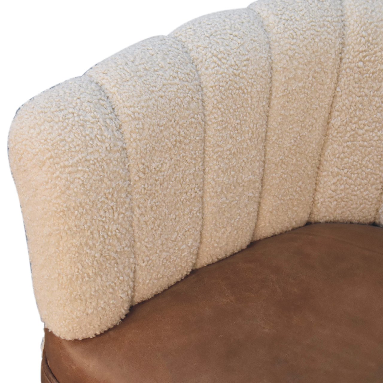 Fauteuil bouclé crème buffle