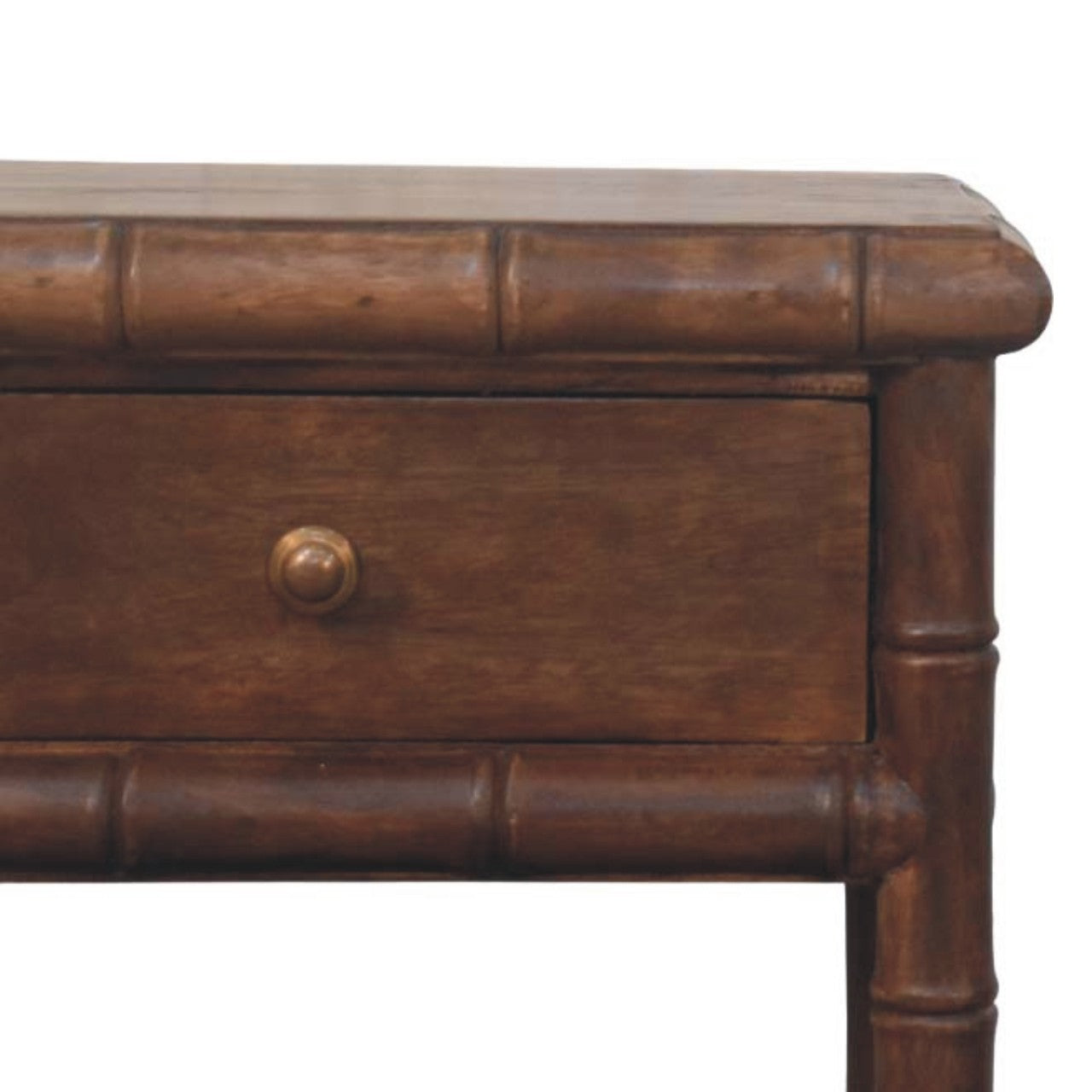 Table de chevet bambou sculpté