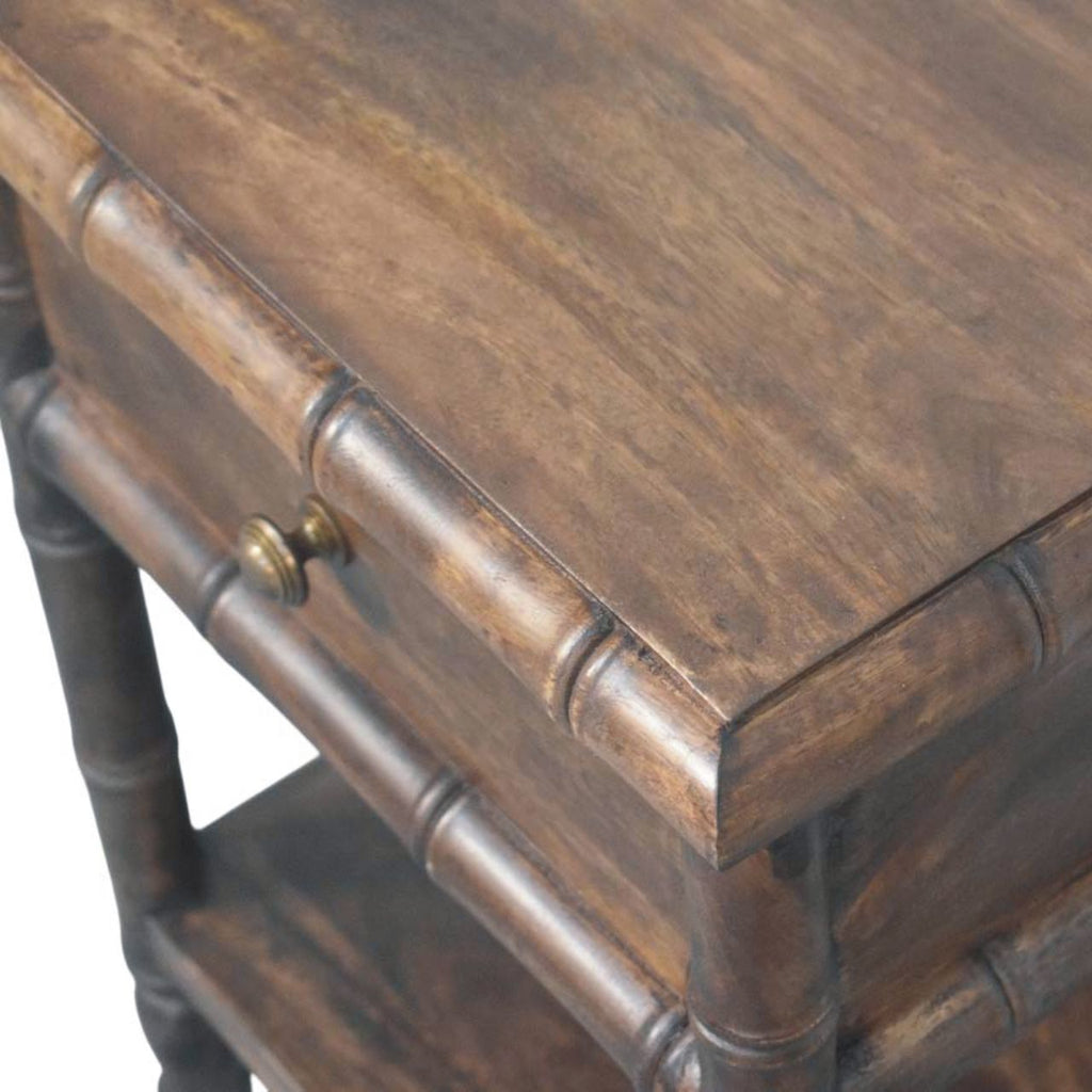 Table de chevet bambou sculpté