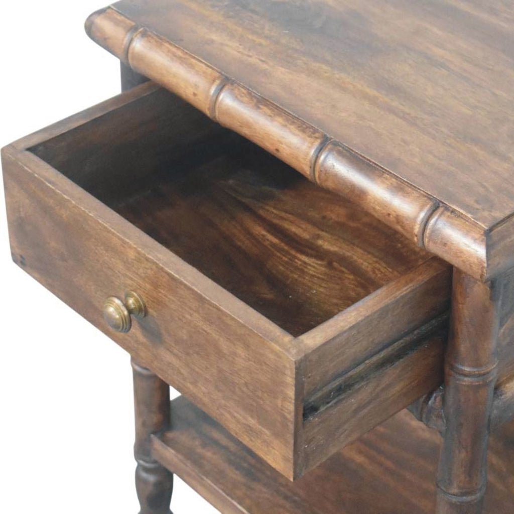 Table de chevet bambou sculpté